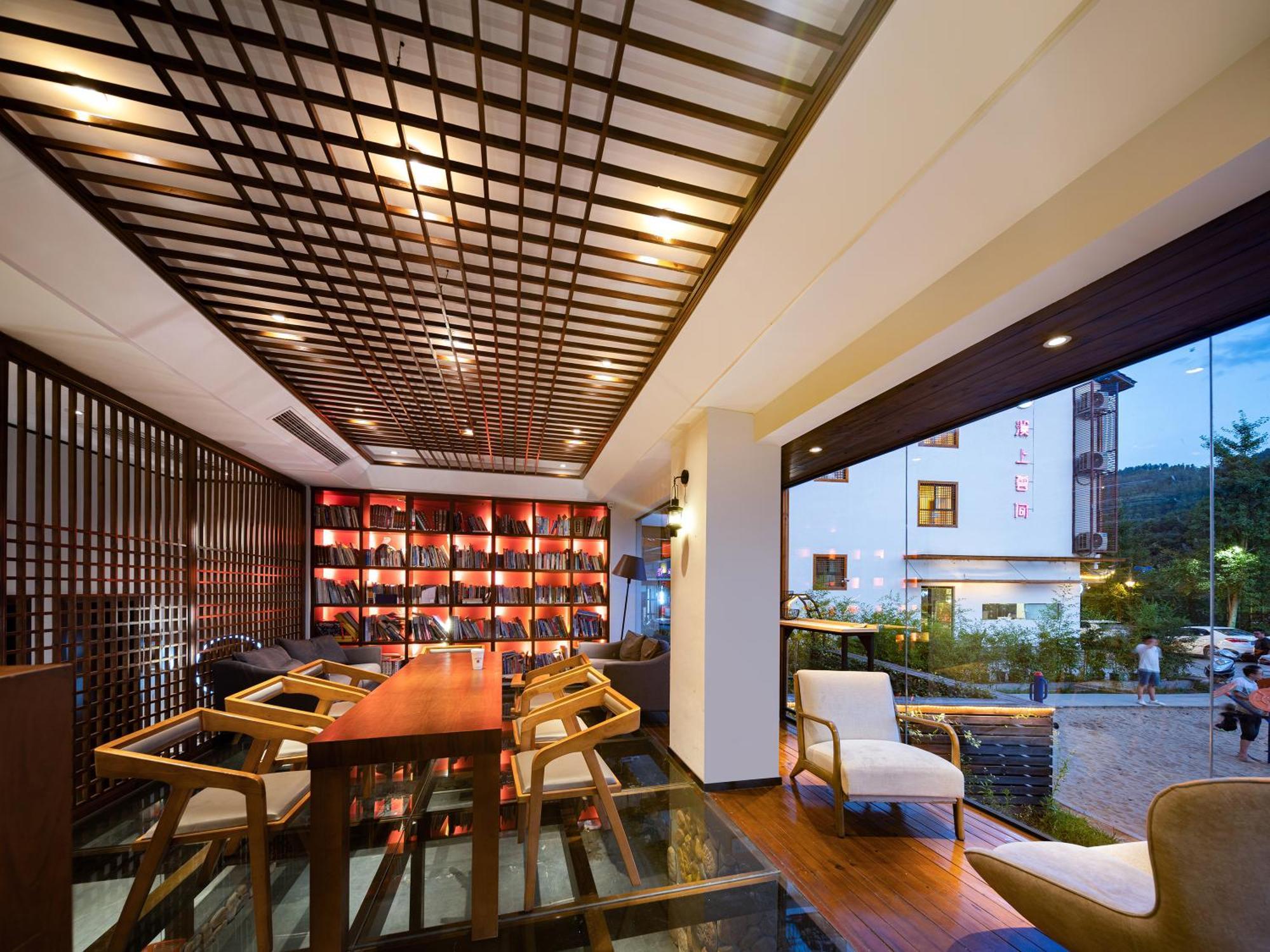 Hotel 張家界武陵源北岸輕奢客棧 森林公園店 Zhangjiajie Exterior foto