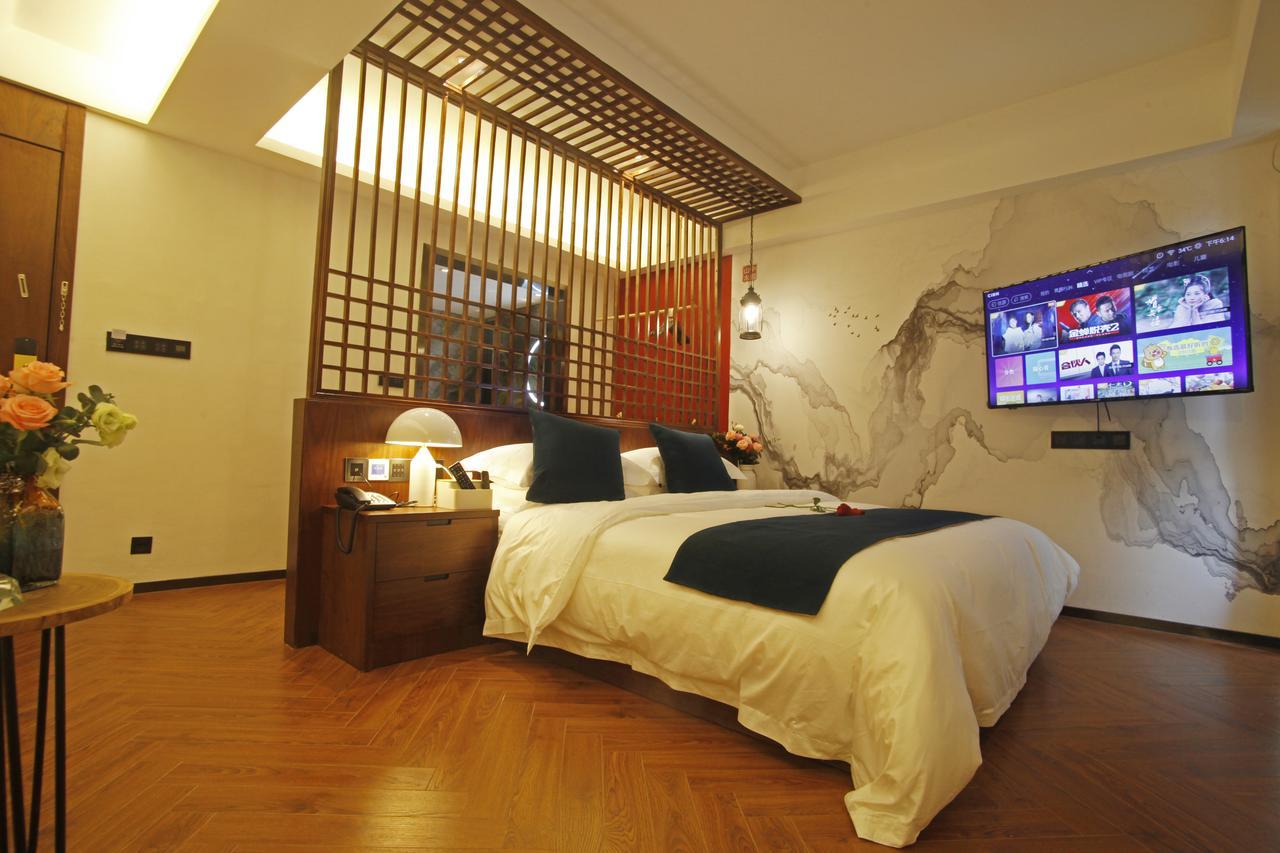 Hotel 張家界武陵源北岸輕奢客棧 森林公園店 Zhangjiajie Exterior foto