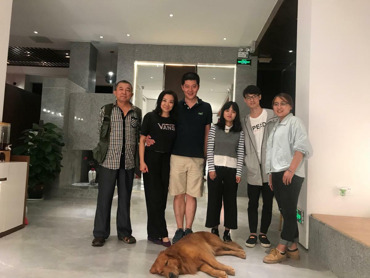 Hotel 張家界武陵源北岸輕奢客棧 森林公園店 Zhangjiajie Exterior foto